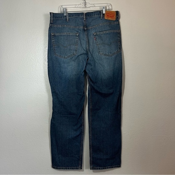 LEVI’S 550 Straight Leg Jeans Size 38X32
Has Distressing See Photos 100% Cotton - Picture 5 of 11